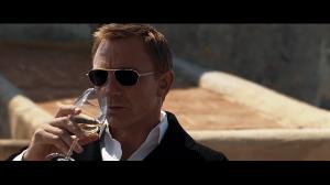  .  007:   / James Bond: Quantum of Solace (2008) 4K HDR BD-Remux